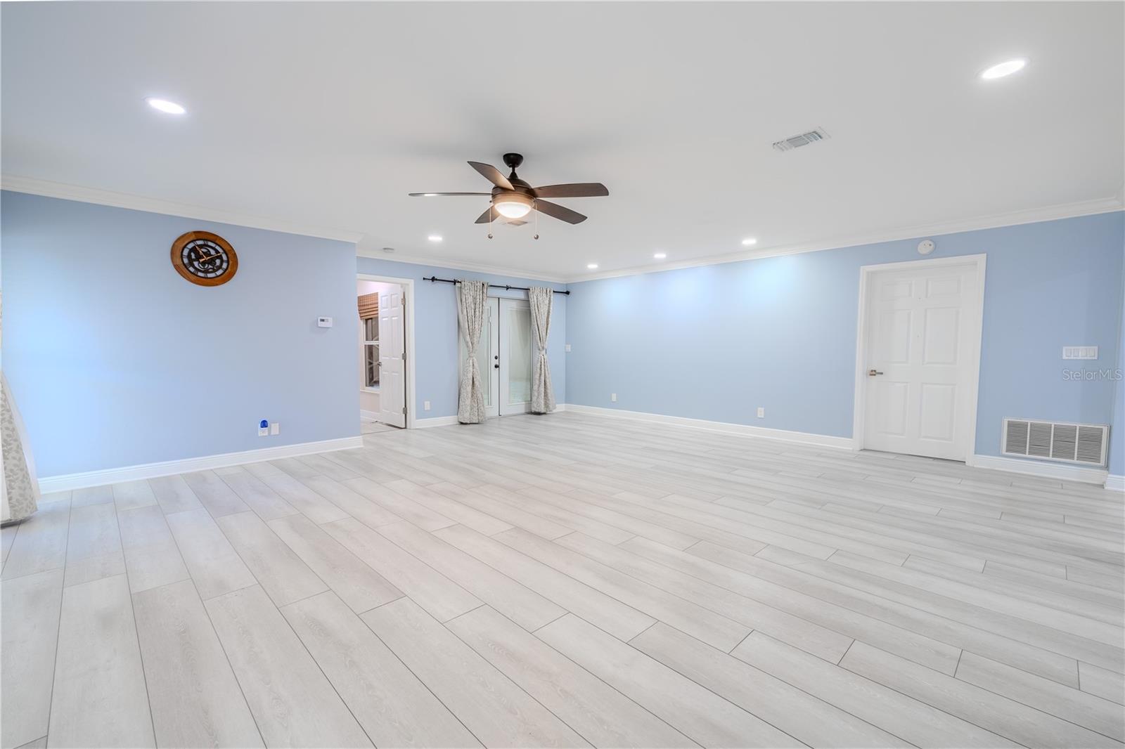 2121 PARK ST N, ST PETERSBURG, FL, 33710
