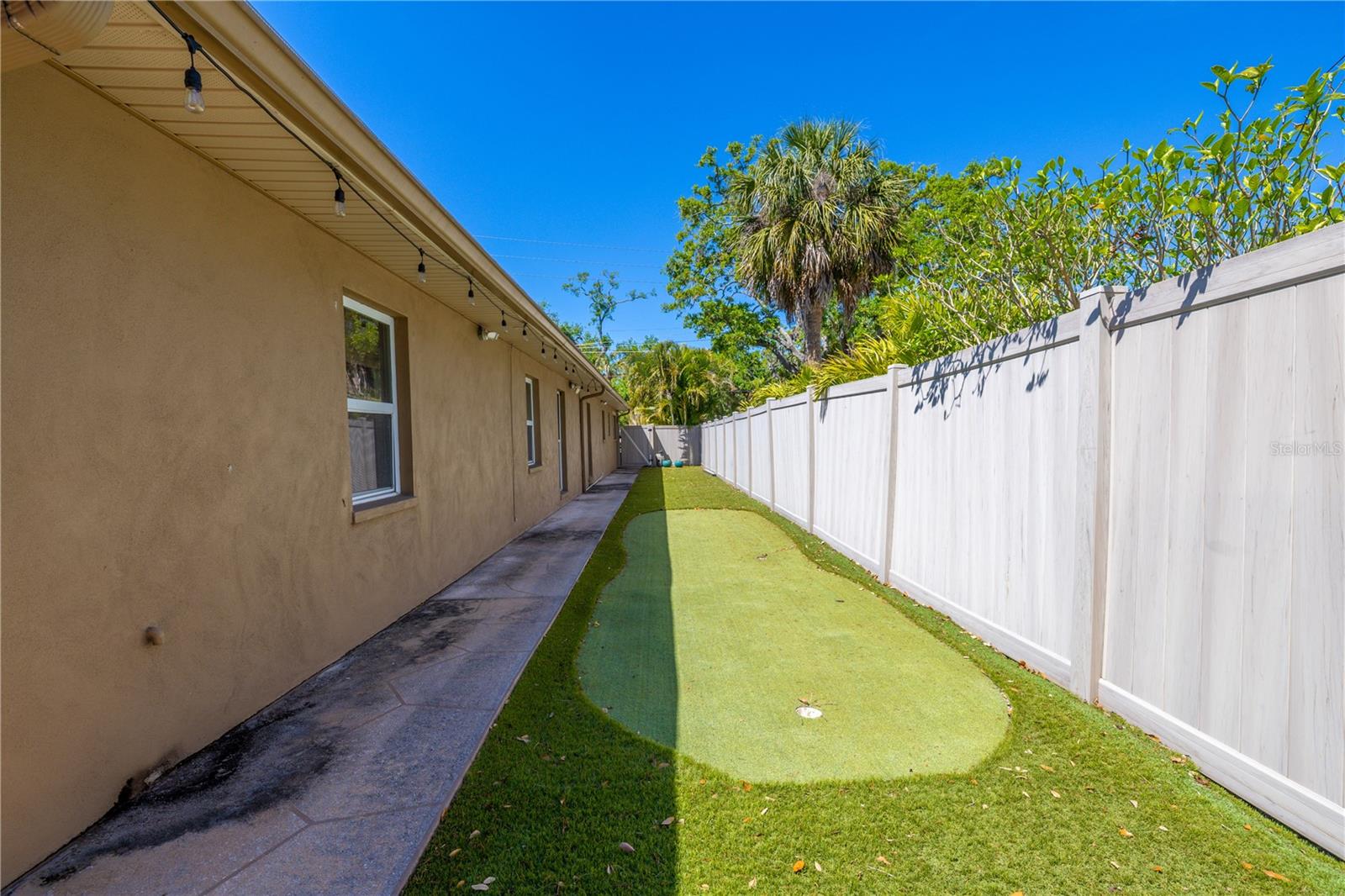 2121 PARK ST N, ST PETERSBURG, FL, 33710