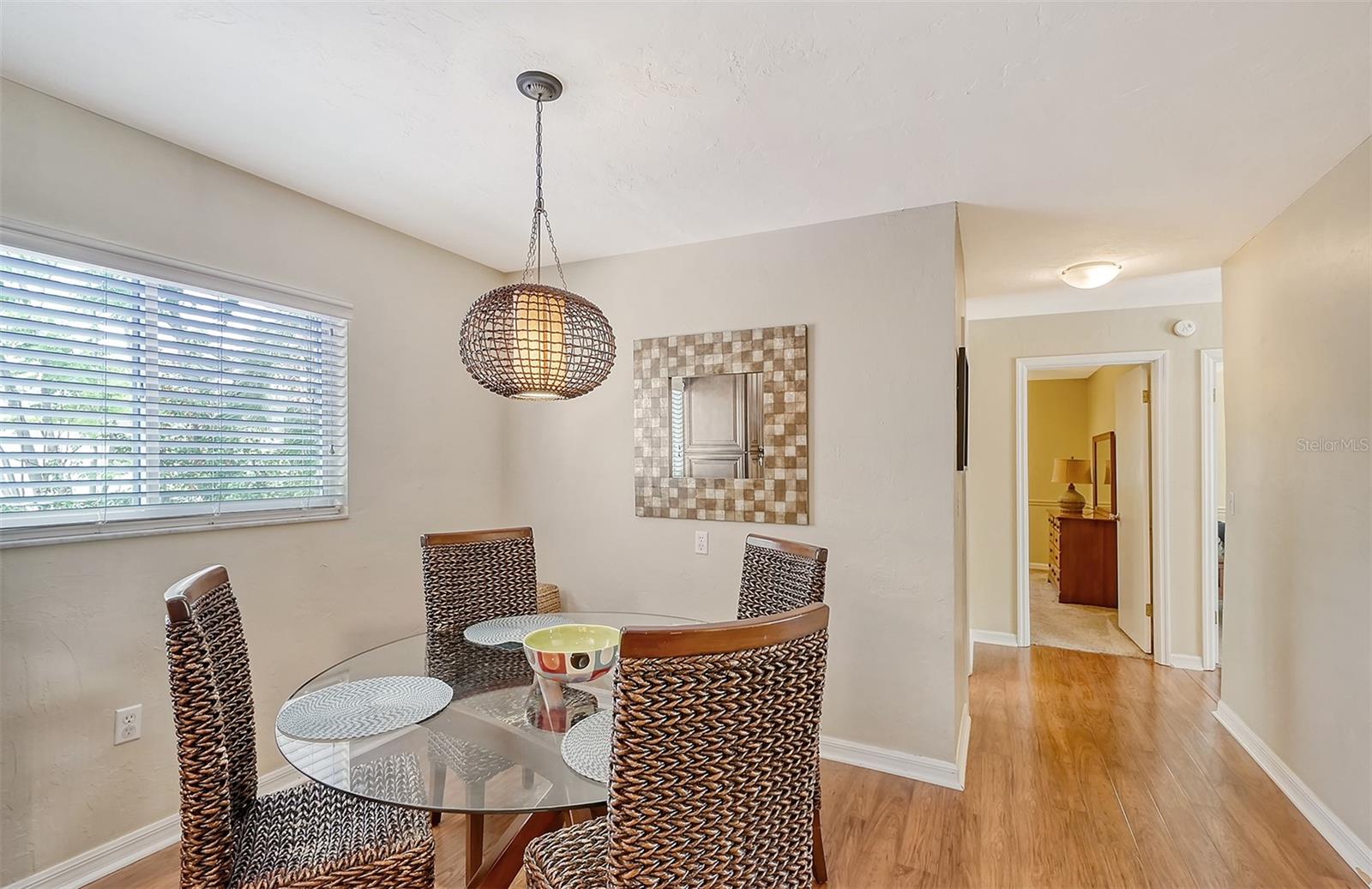 1833 SANDALWOOD DR, SARASOTA, FL, 34231