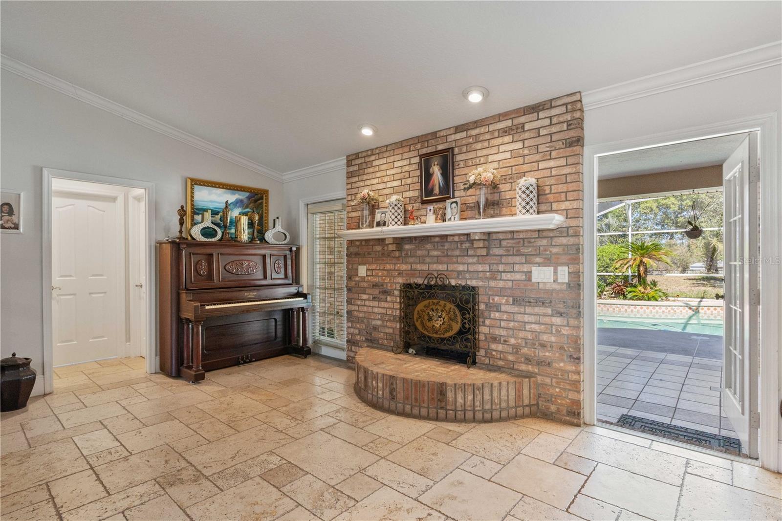 1058 W SEAGATE DR, DELTONA, FL, 32725