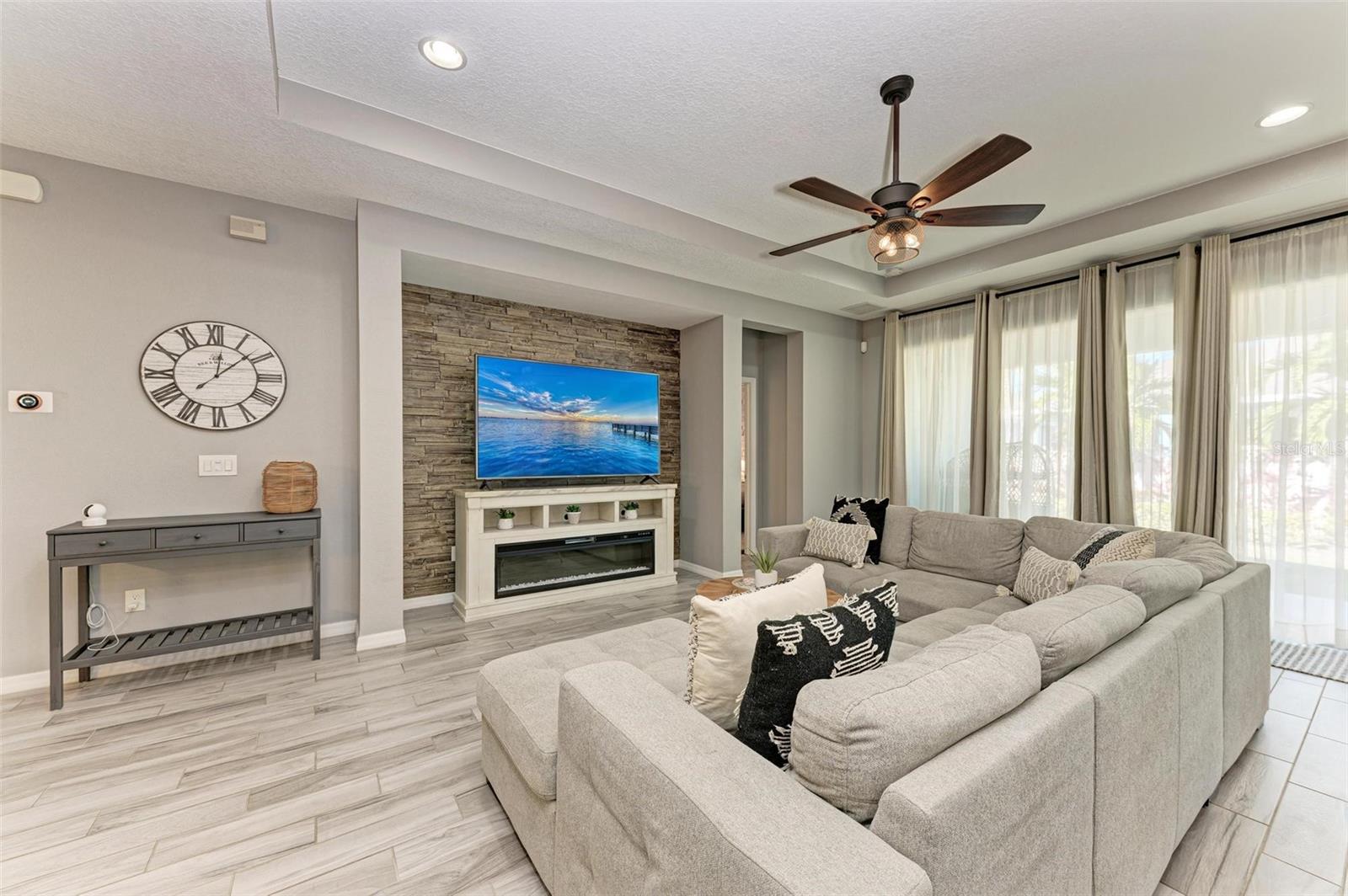 205 SHELL CREEK CT, APOLLO BEACH, FL, 33572