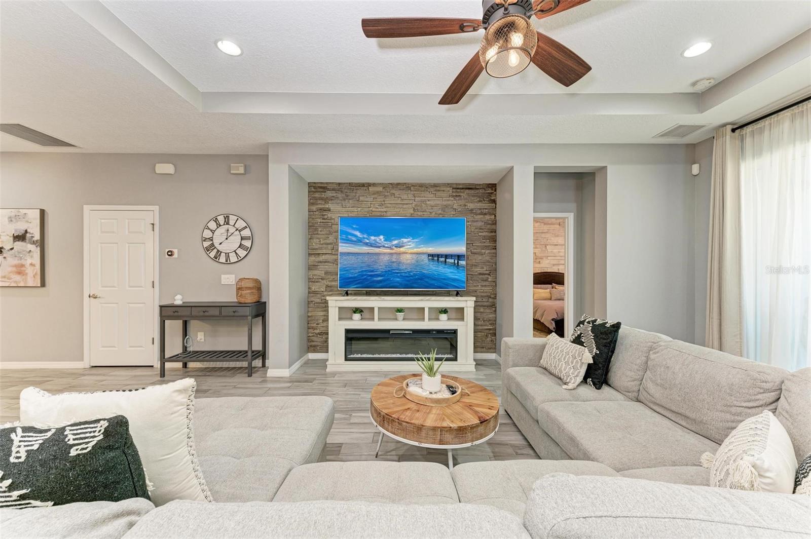 205 SHELL CREEK CT, APOLLO BEACH, FL, 33572
