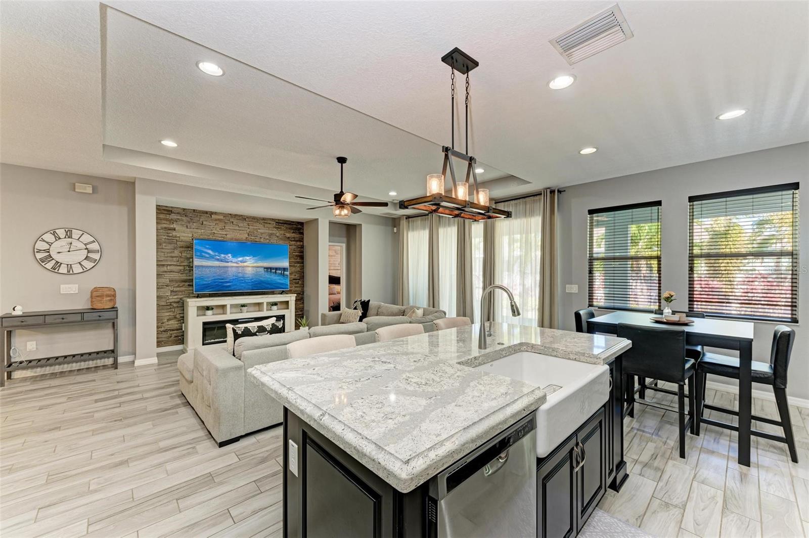 205 SHELL CREEK CT, APOLLO BEACH, FL, 33572