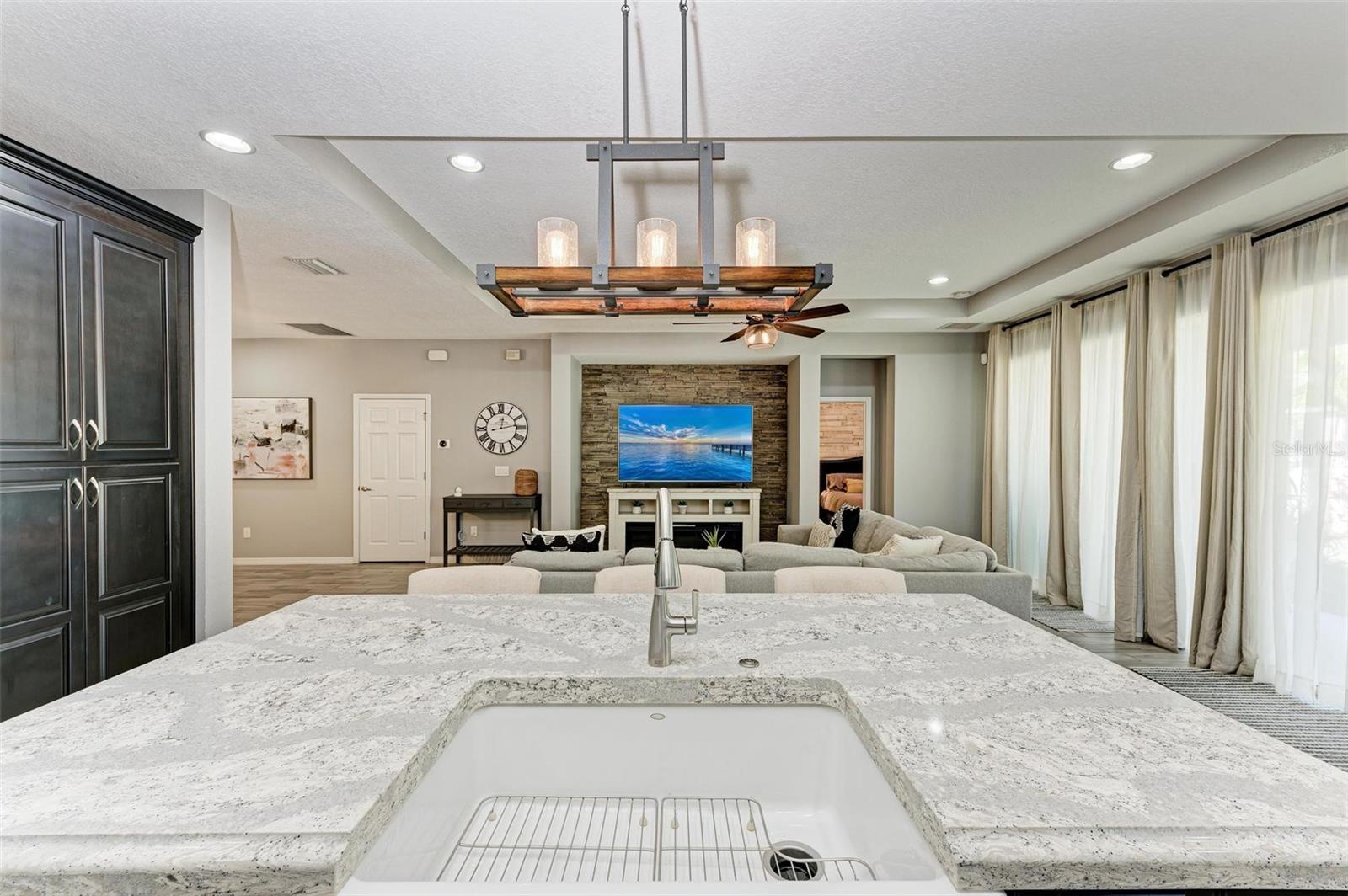 205 SHELL CREEK CT, APOLLO BEACH, FL, 33572