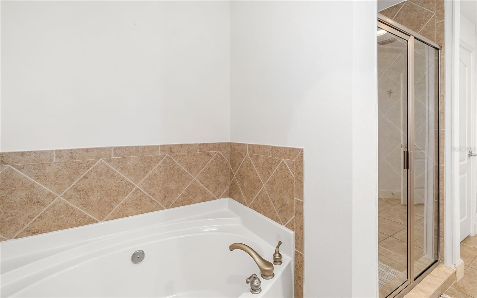 808 3RD AVE W #205, BRADENTON, FL, 34205