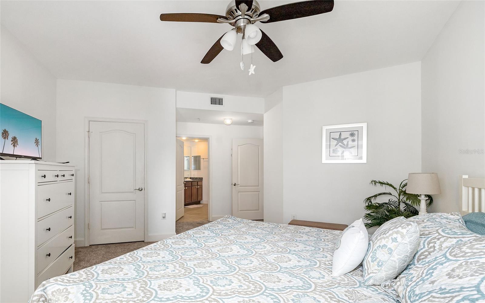 808 3RD AVE W #205, BRADENTON, FL, 34205