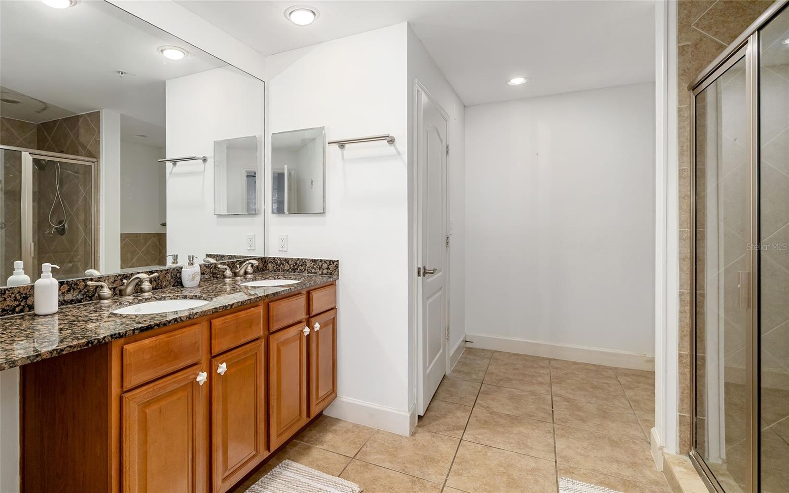 808 3RD AVE W #205, BRADENTON, FL, 34205