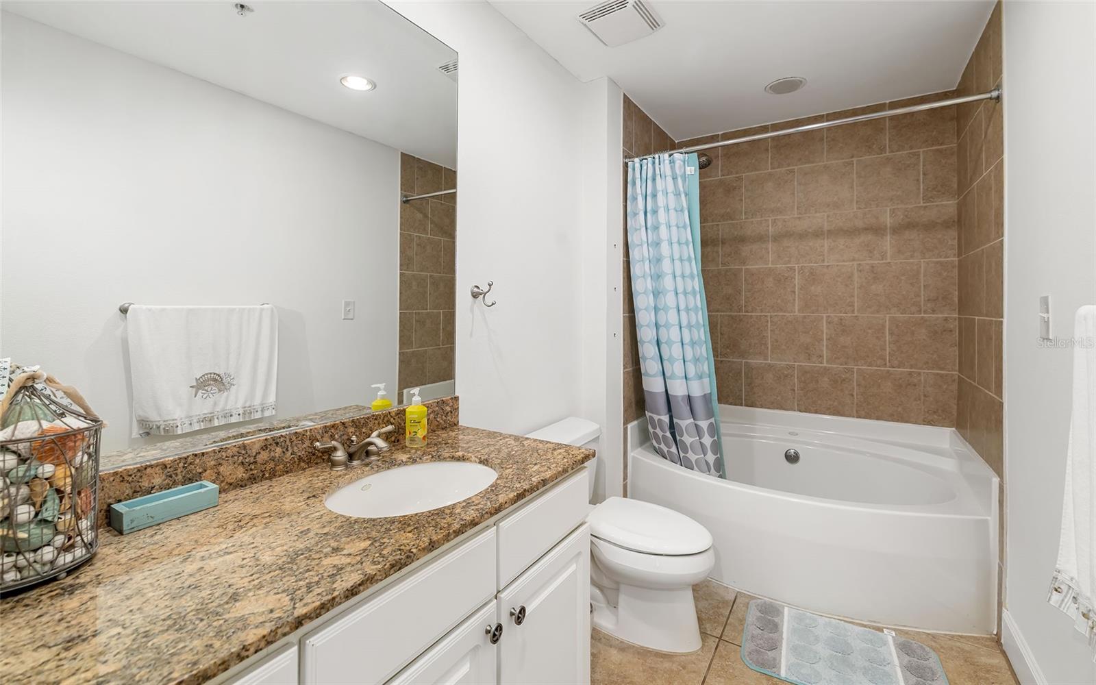 808 3RD AVE W #205, BRADENTON, FL, 34205