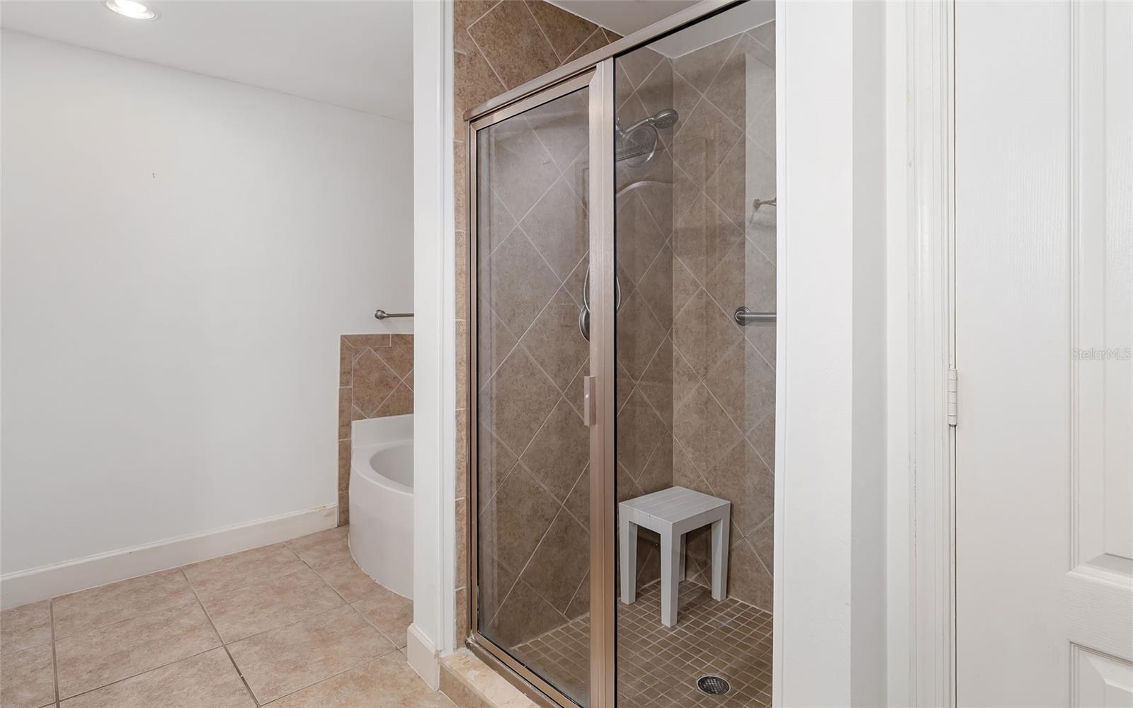 808 3RD AVE W #205, BRADENTON, FL, 34205