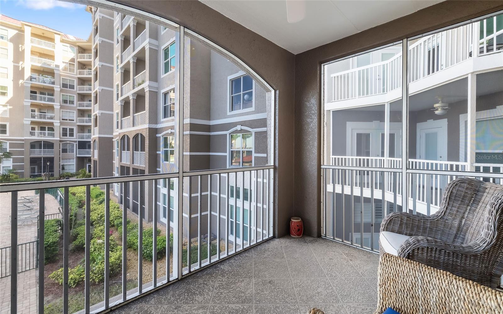 808 3RD AVE W #205, BRADENTON, FL, 34205