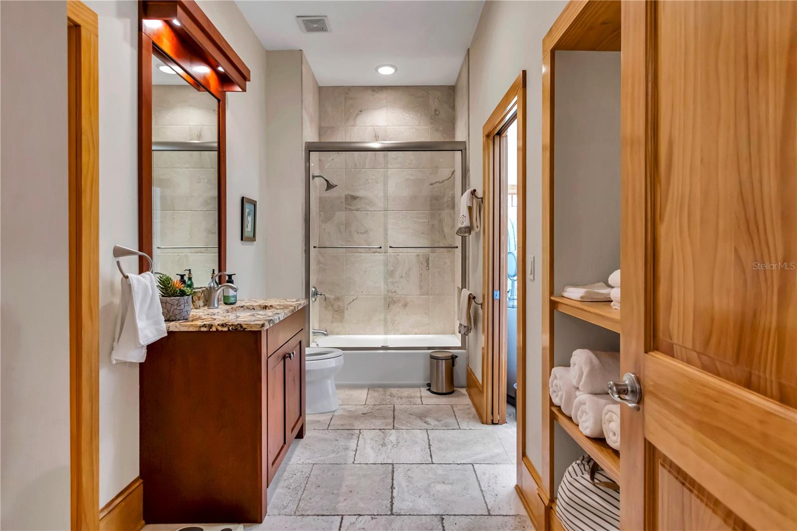 OM697211 Property Photo