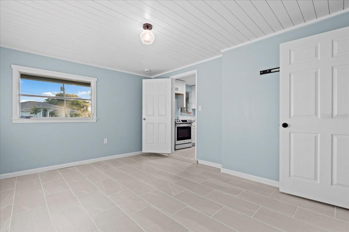 146 FRANCIS DR NE, PORT CHARLOTTE, FL, 33952