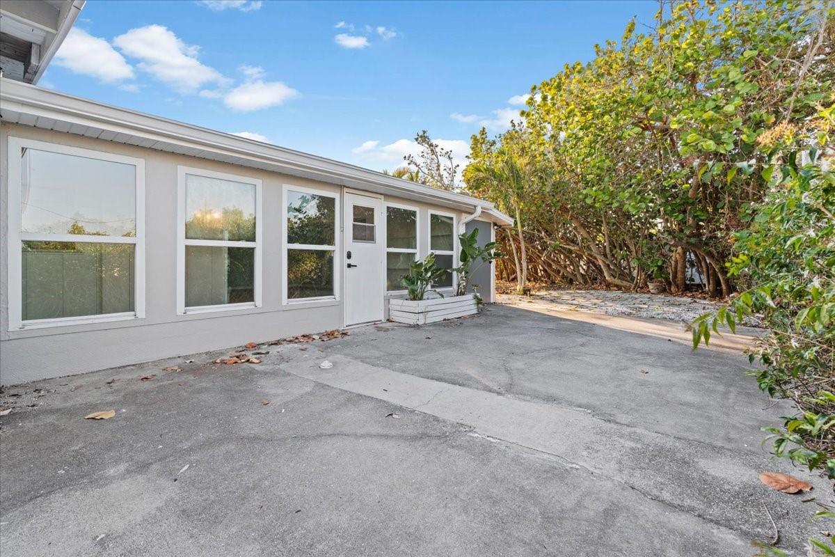 146 FRANCIS DR NE, PORT CHARLOTTE, FL, 33952
