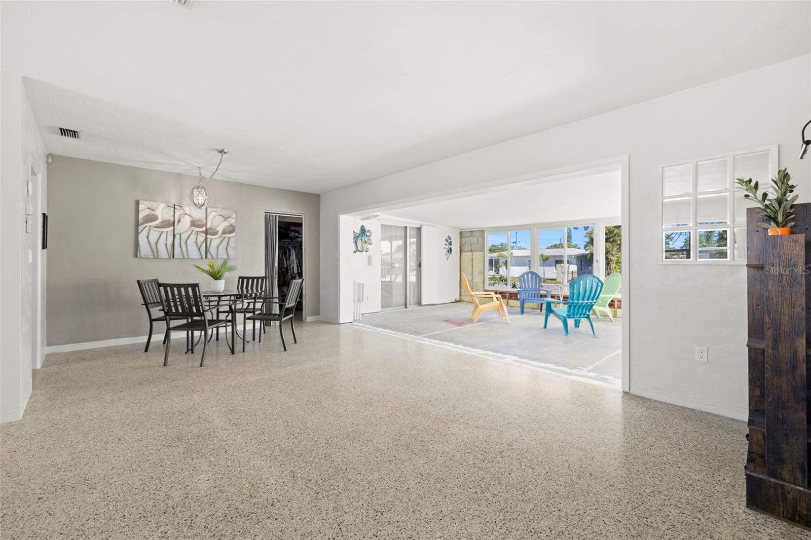 223 94TH AVE NE, ST PETERSBURG, FL, 33702