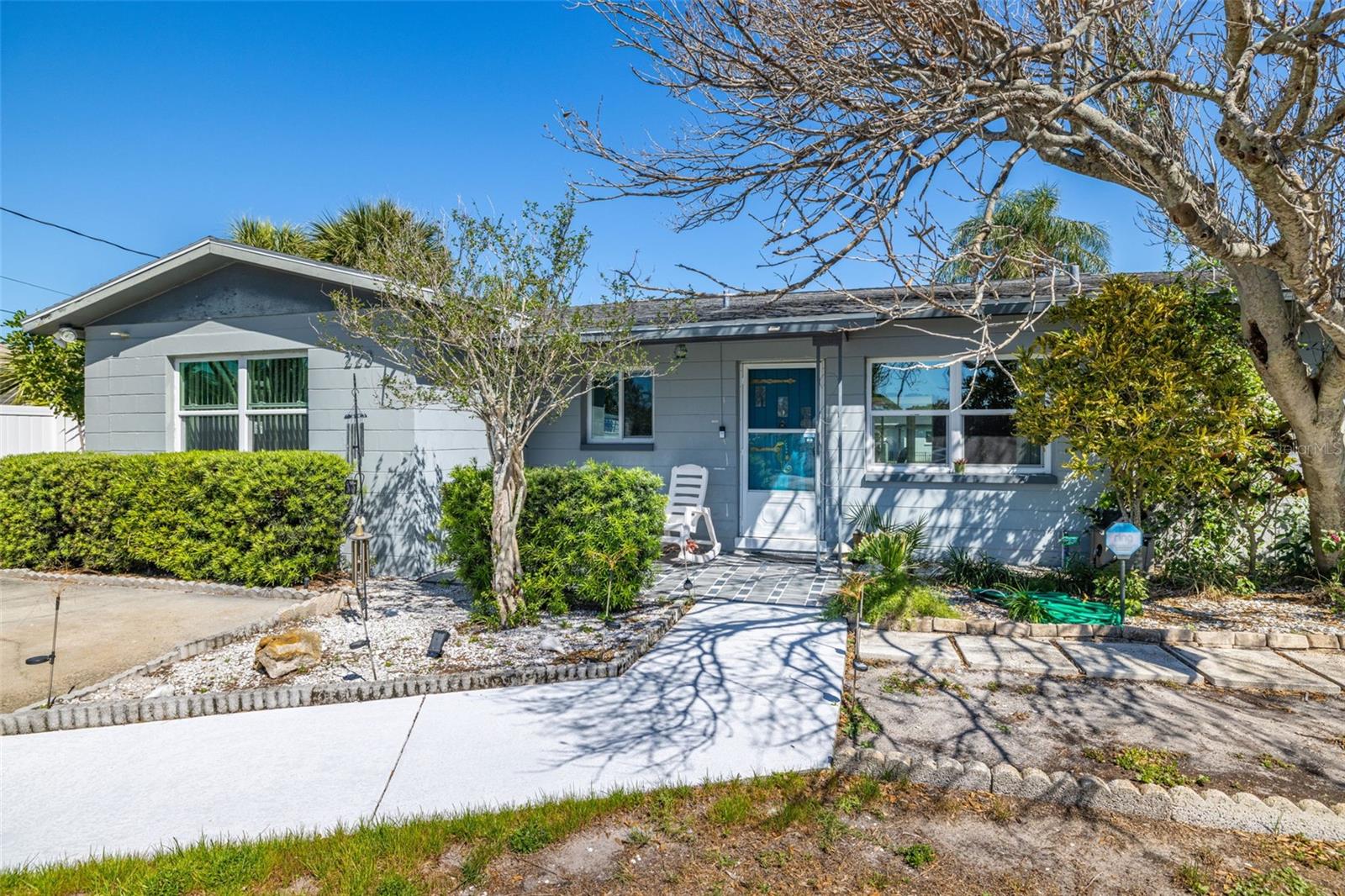 223 94TH AVE NE, ST PETERSBURG, FL, 33702