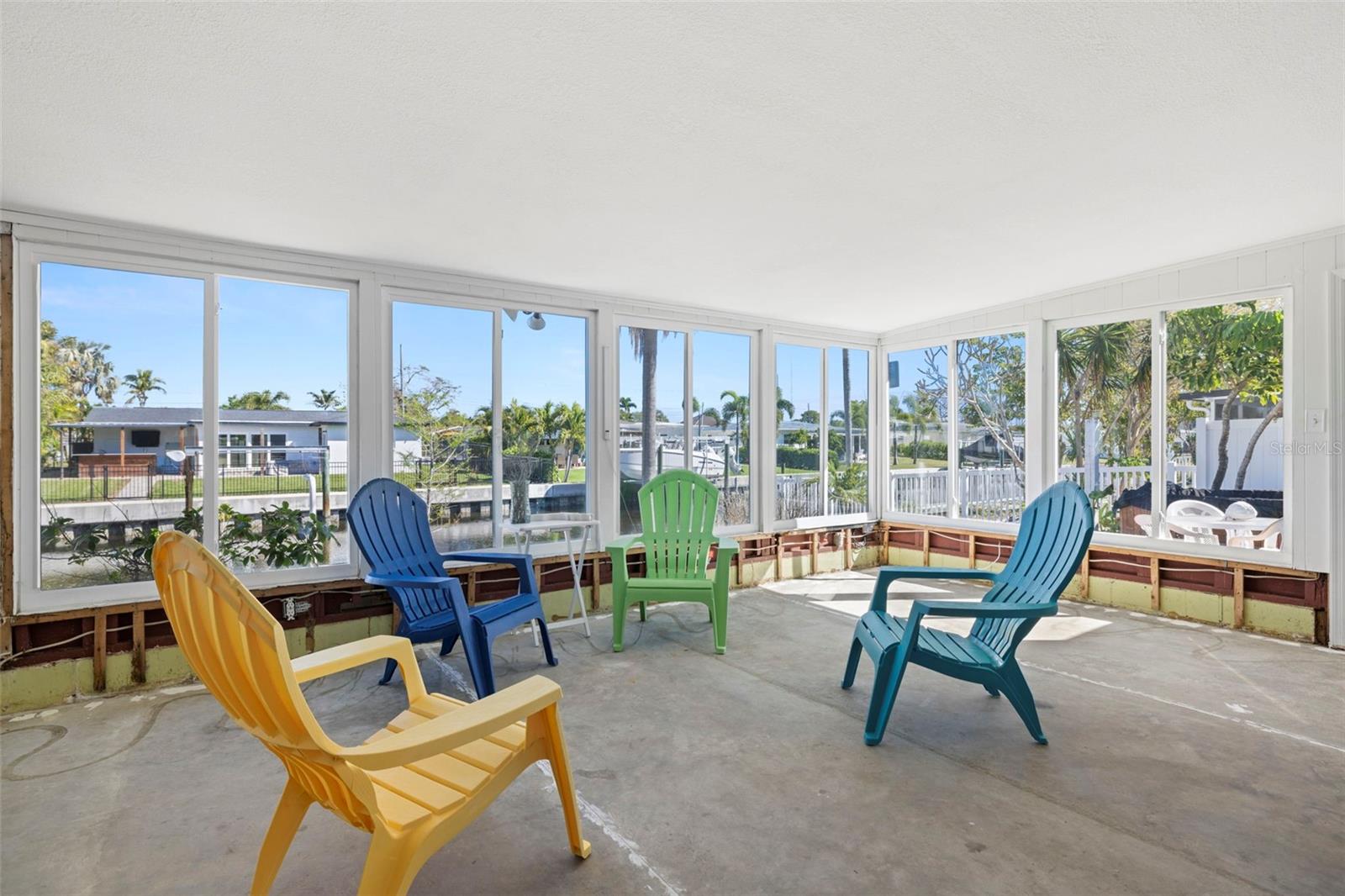 223 94TH AVE NE, ST PETERSBURG, FL, 33702