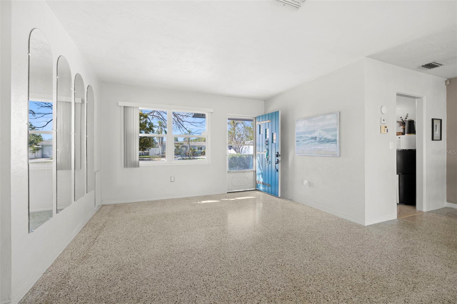 223 94TH AVE NE, ST PETERSBURG, FL, 33702