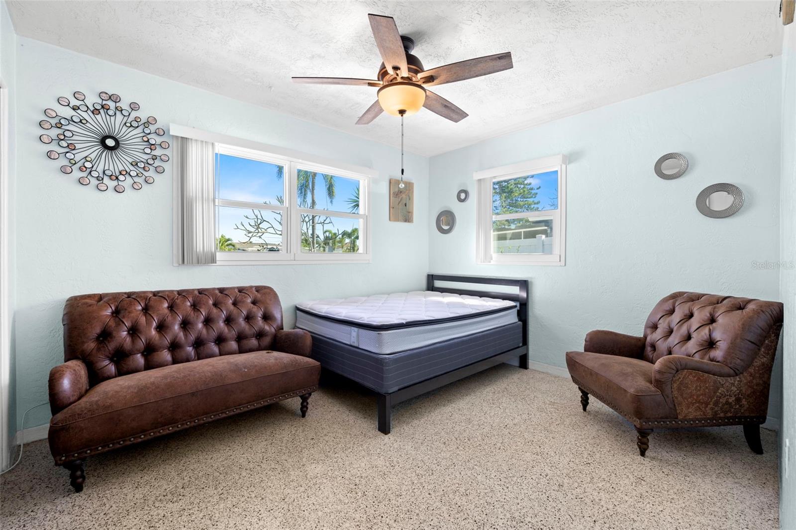 223 94TH AVE NE, ST PETERSBURG, FL, 33702