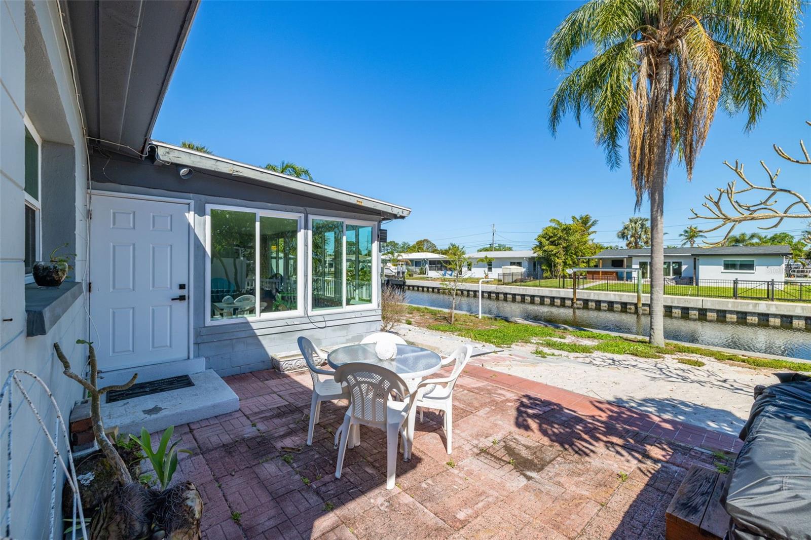 223 94TH AVE NE, ST PETERSBURG, FL, 33702