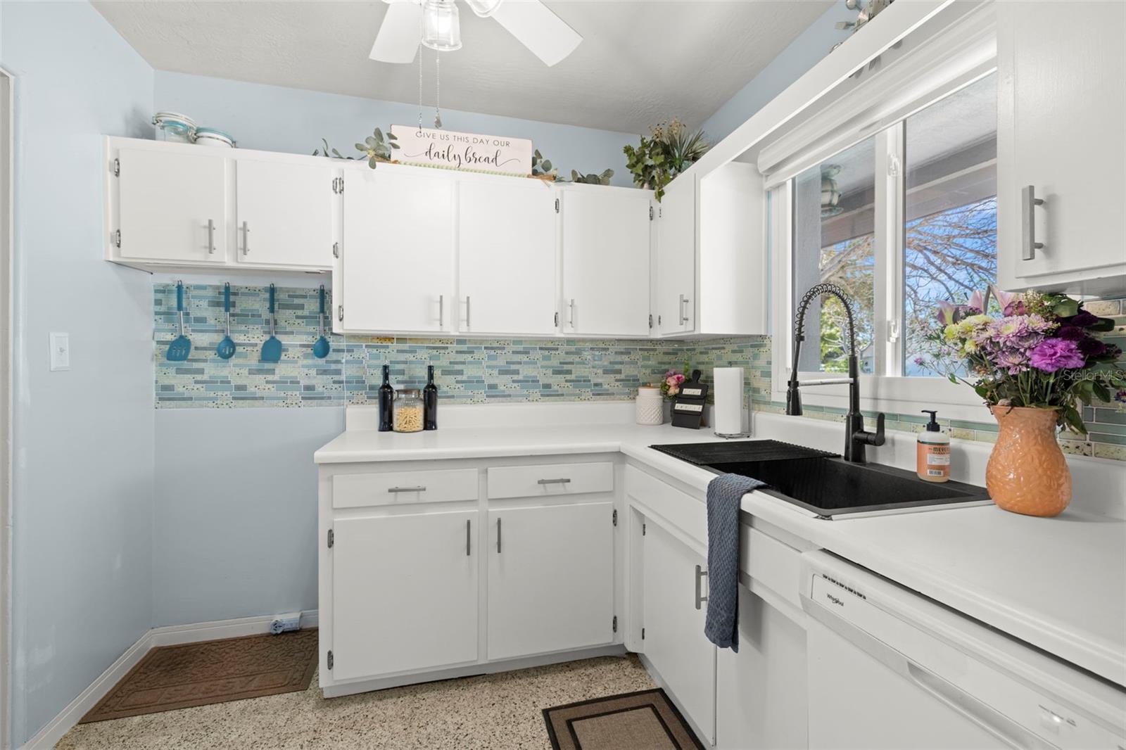 223 94TH AVE NE, ST PETERSBURG, FL, 33702