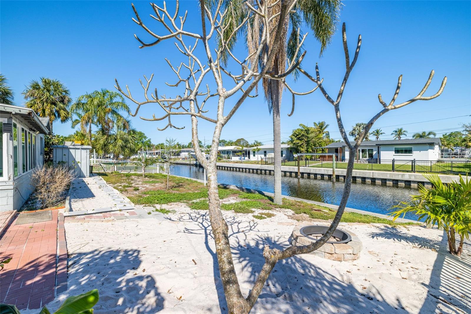 223 94TH AVE NE, ST PETERSBURG, FL, 33702