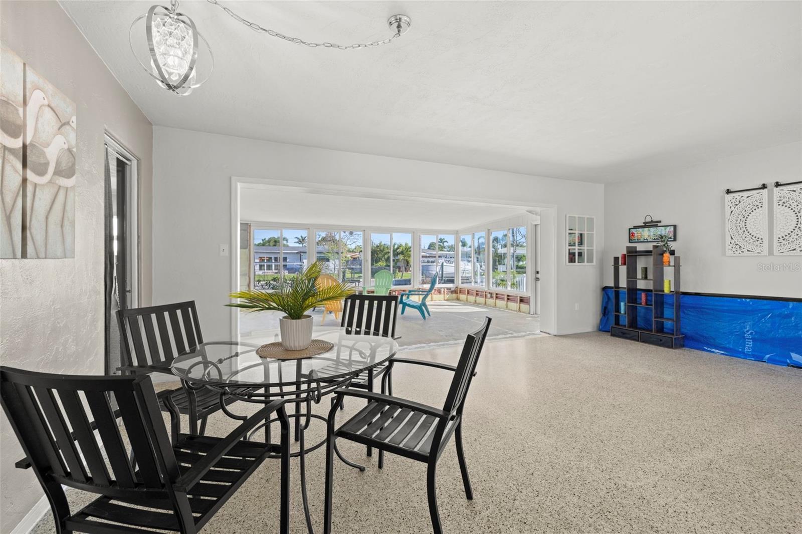 223 94TH AVE NE, ST PETERSBURG, FL, 33702