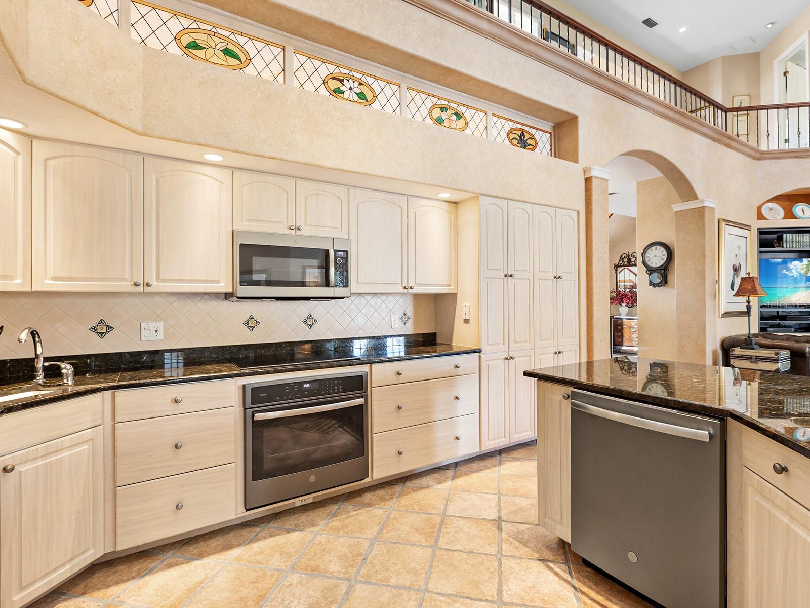 N6137807 Property Photo