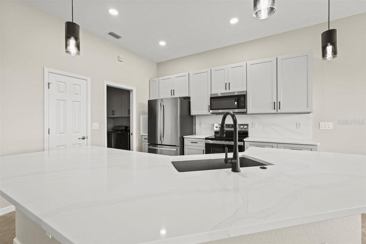 13352 CREEKSIDE LN, PORT CHARLOTTE, FL, 33953