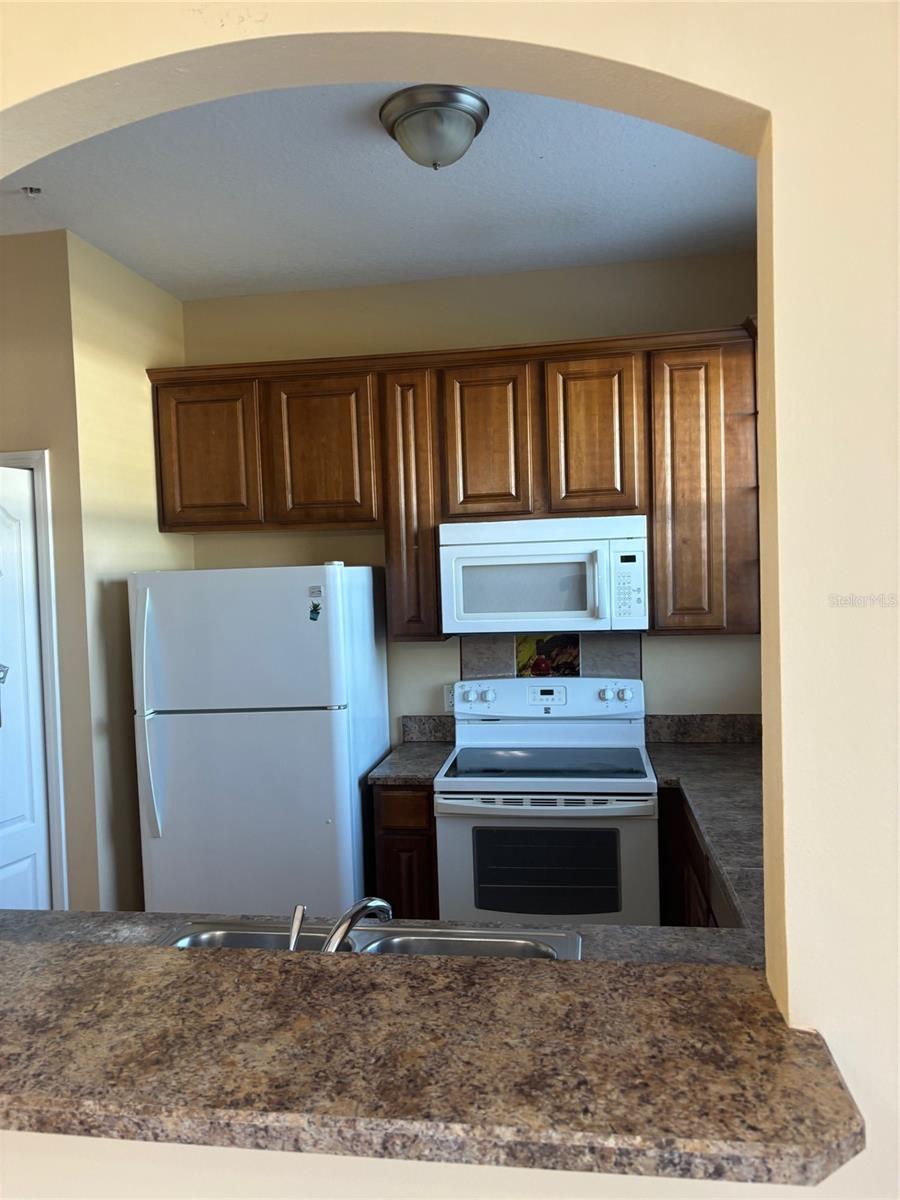 7403 LAGO DE ORO #B-2, ORLANDO, FL, 32822