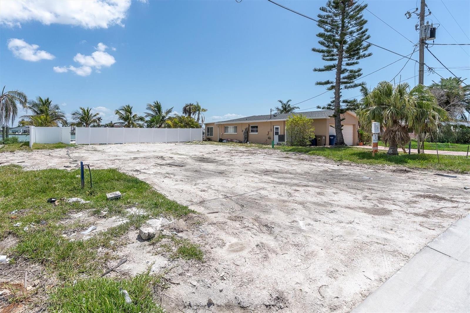 TB8361629 Property Photo