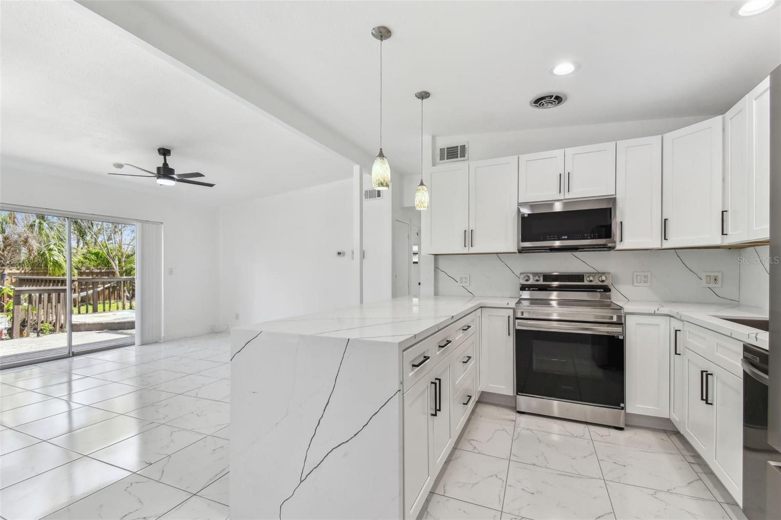 1600 DELAWARE AVE NE, ST PETERSBURG, FL, 33703