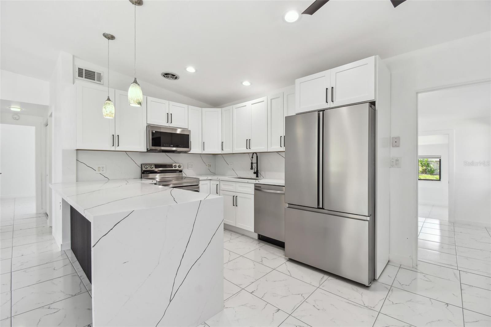 1600 DELAWARE AVE NE, ST PETERSBURG, FL, 33703