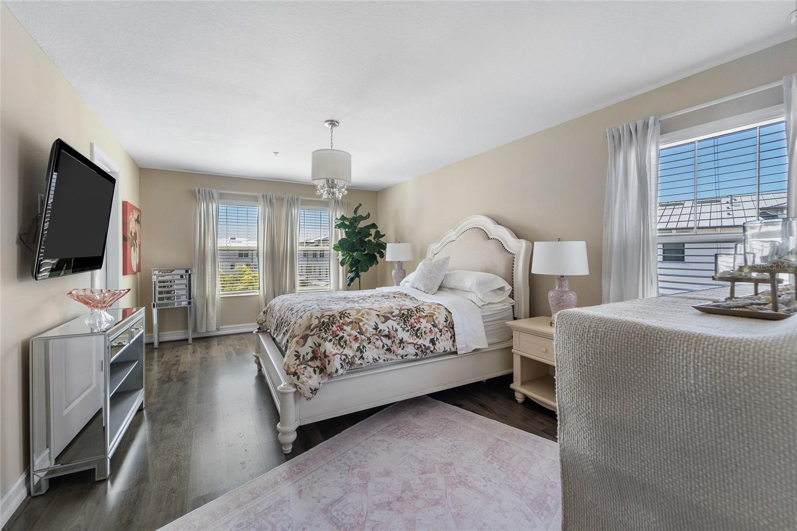 4921 W PAUL AVE #8, TAMPA, FL, 33611
