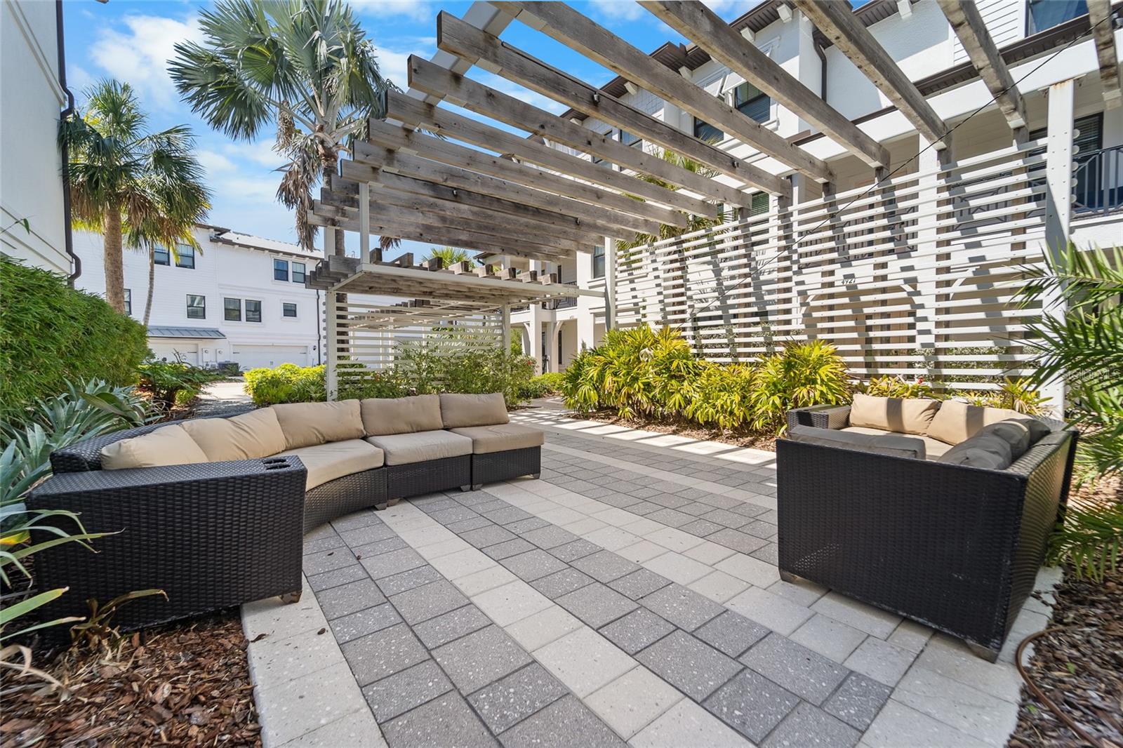 4921 W PAUL AVE #8, TAMPA, FL, 33611