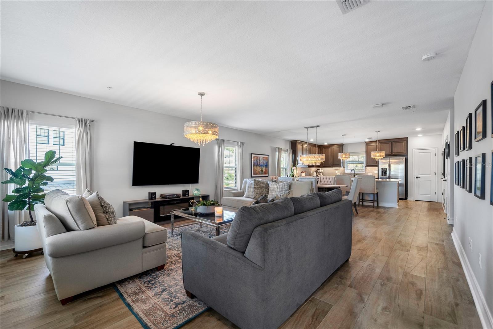4921 W PAUL AVE #8, TAMPA, FL, 33611