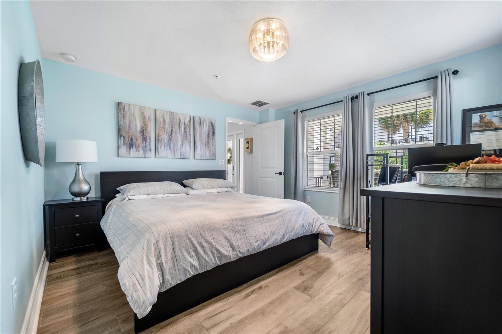 4921 W PAUL AVE #8, TAMPA, FL, 33611