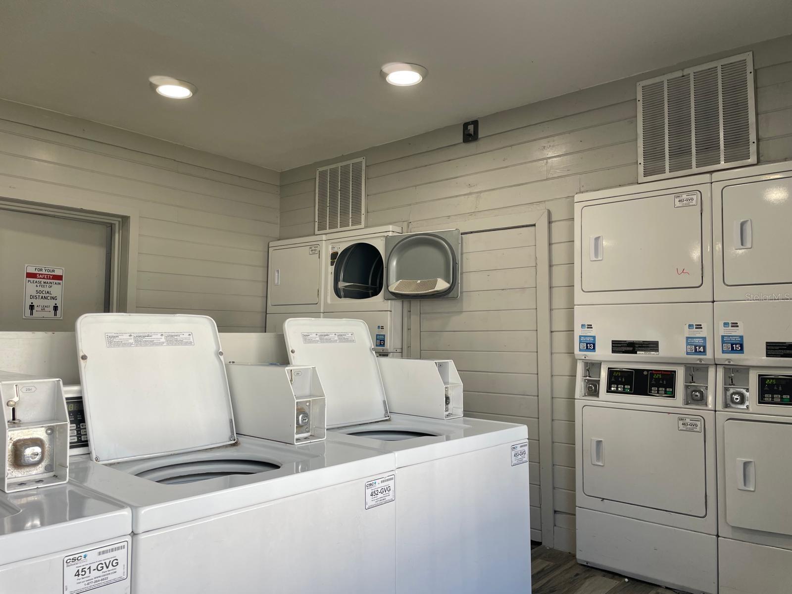 1000 S SEMORAN BLVD #813, WINTER PARK, FL, 32792