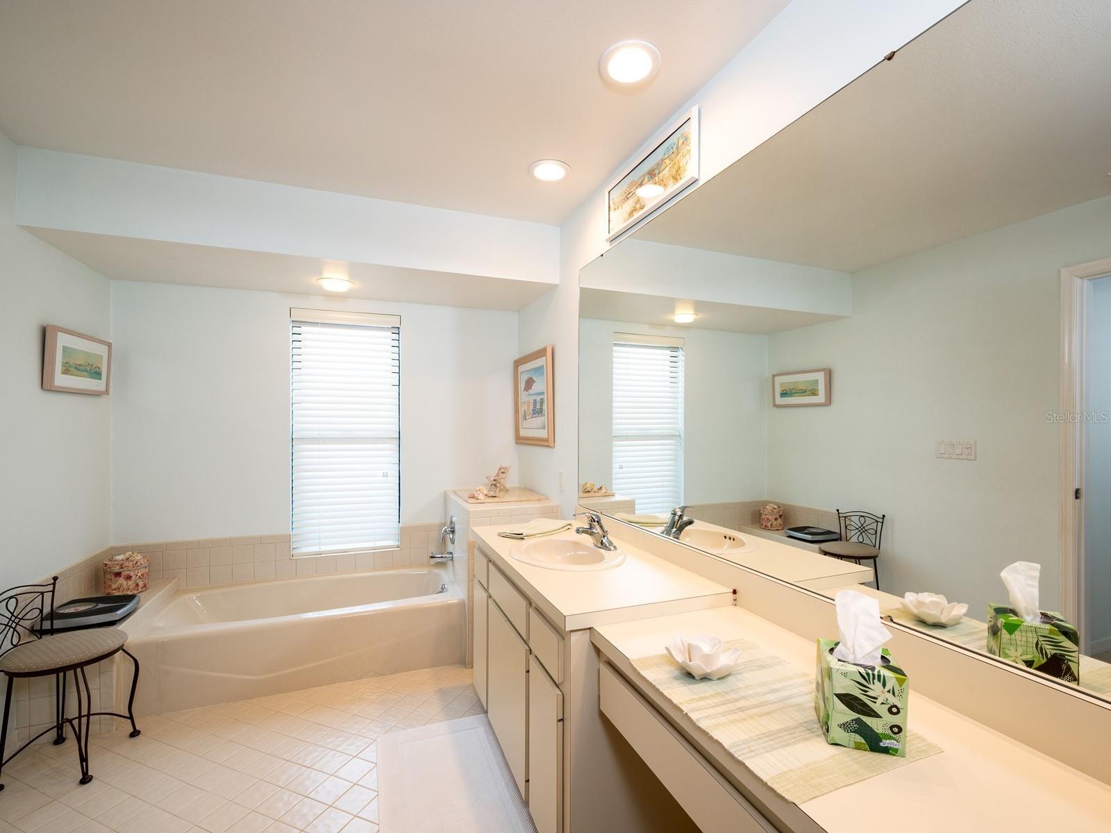 3922 WILSHIRE CIR #177, SARASOTA, FL, 34238