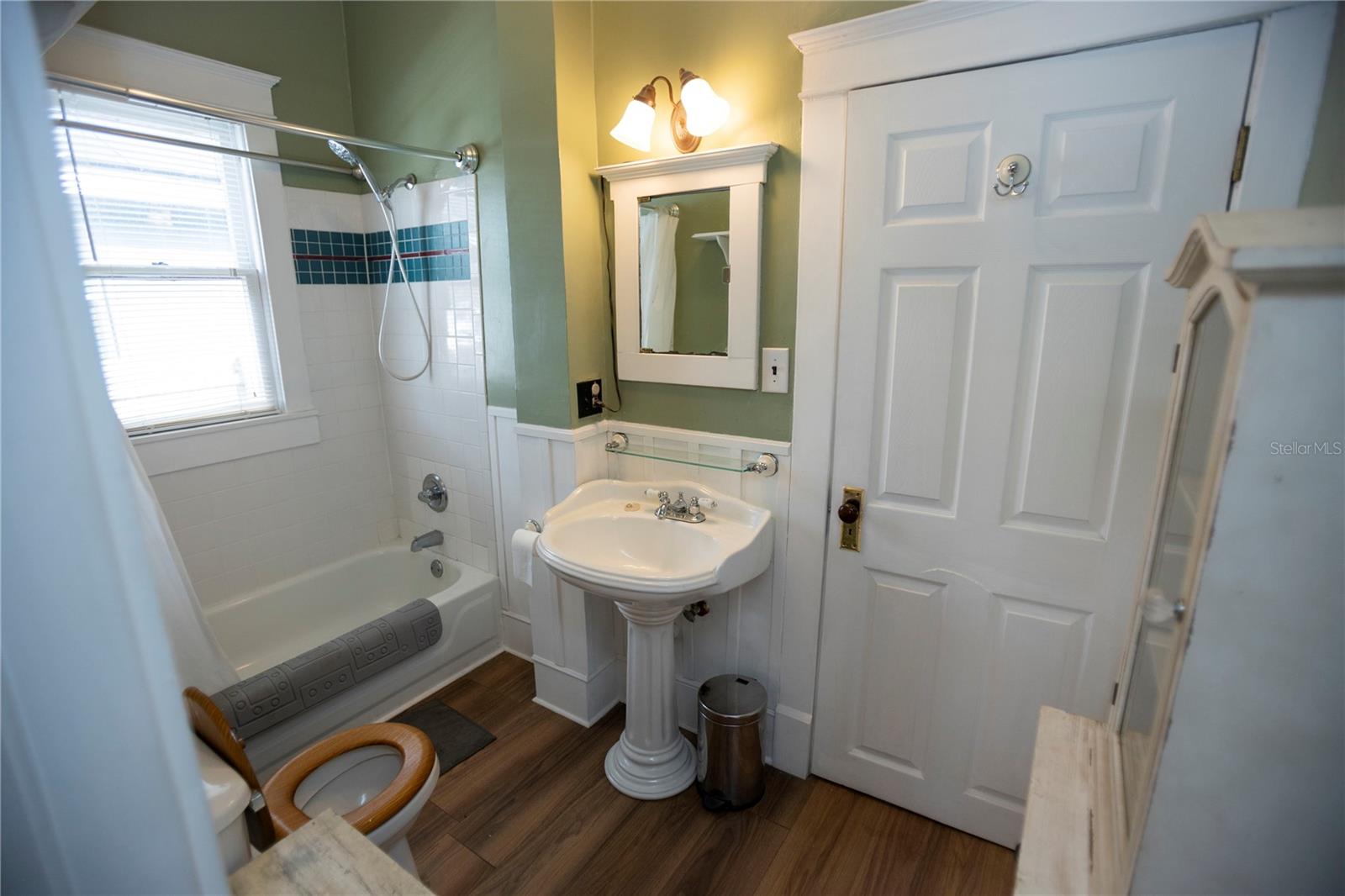 1005 E CURTIS ST, TAMPA, FL, 33603