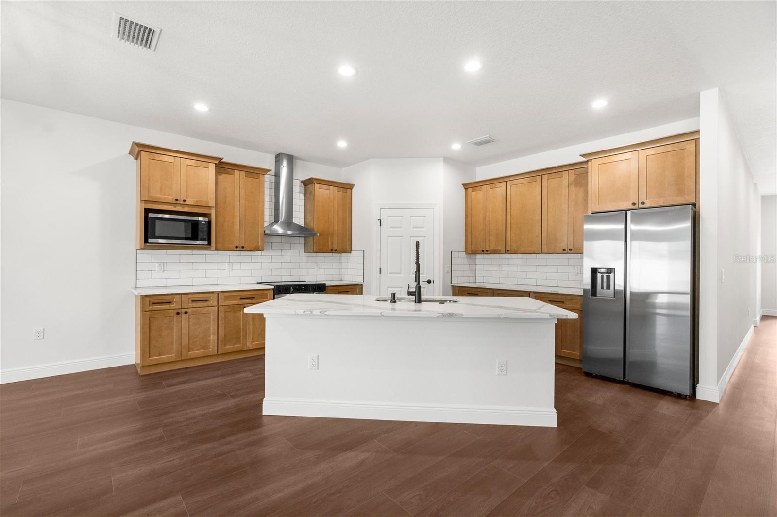 16043 PENN STATE RD, WEEKI WACHEE, FL, 34614