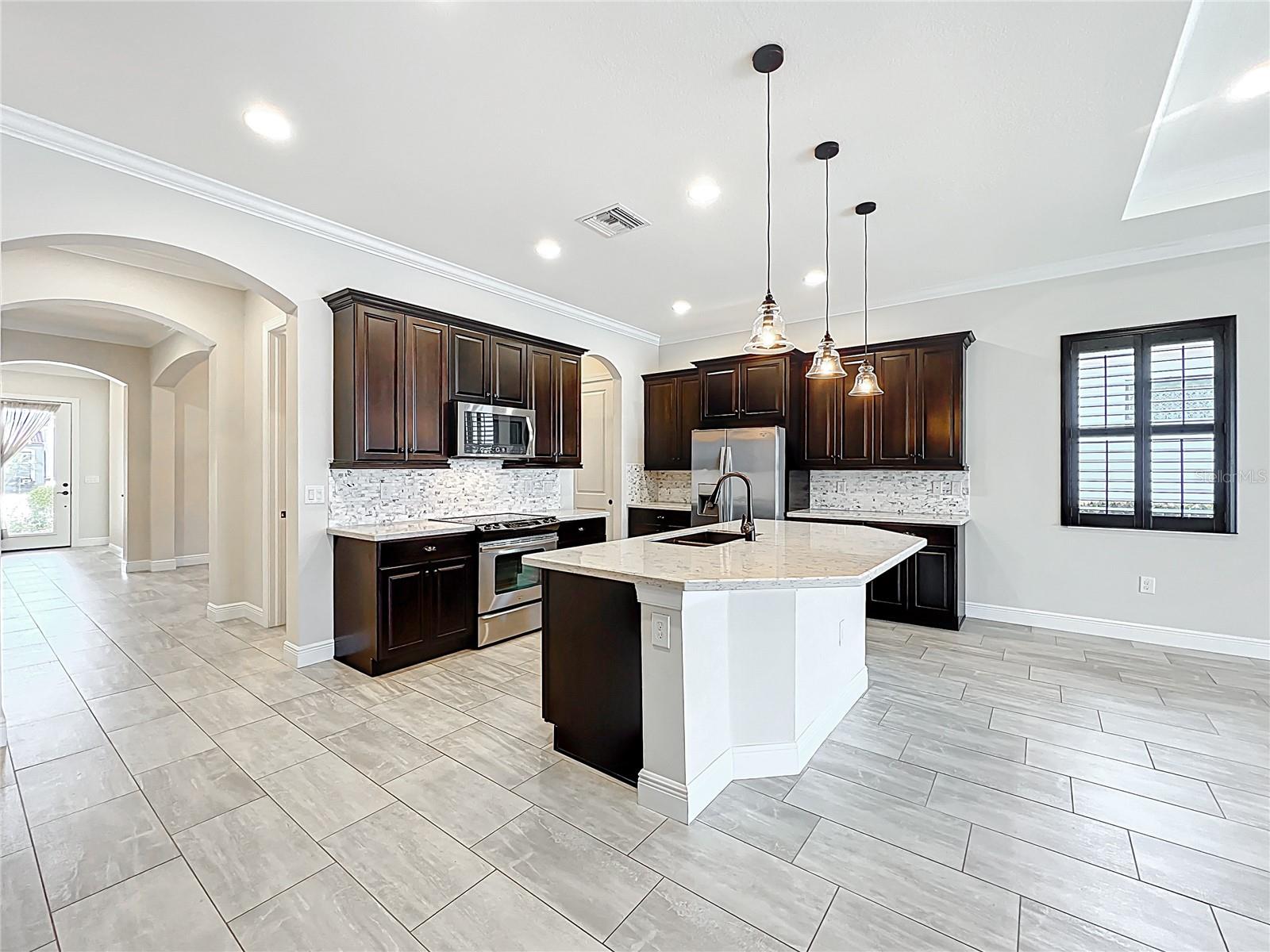 23823 WAVERLY CIR, VENICE, FL, 34293