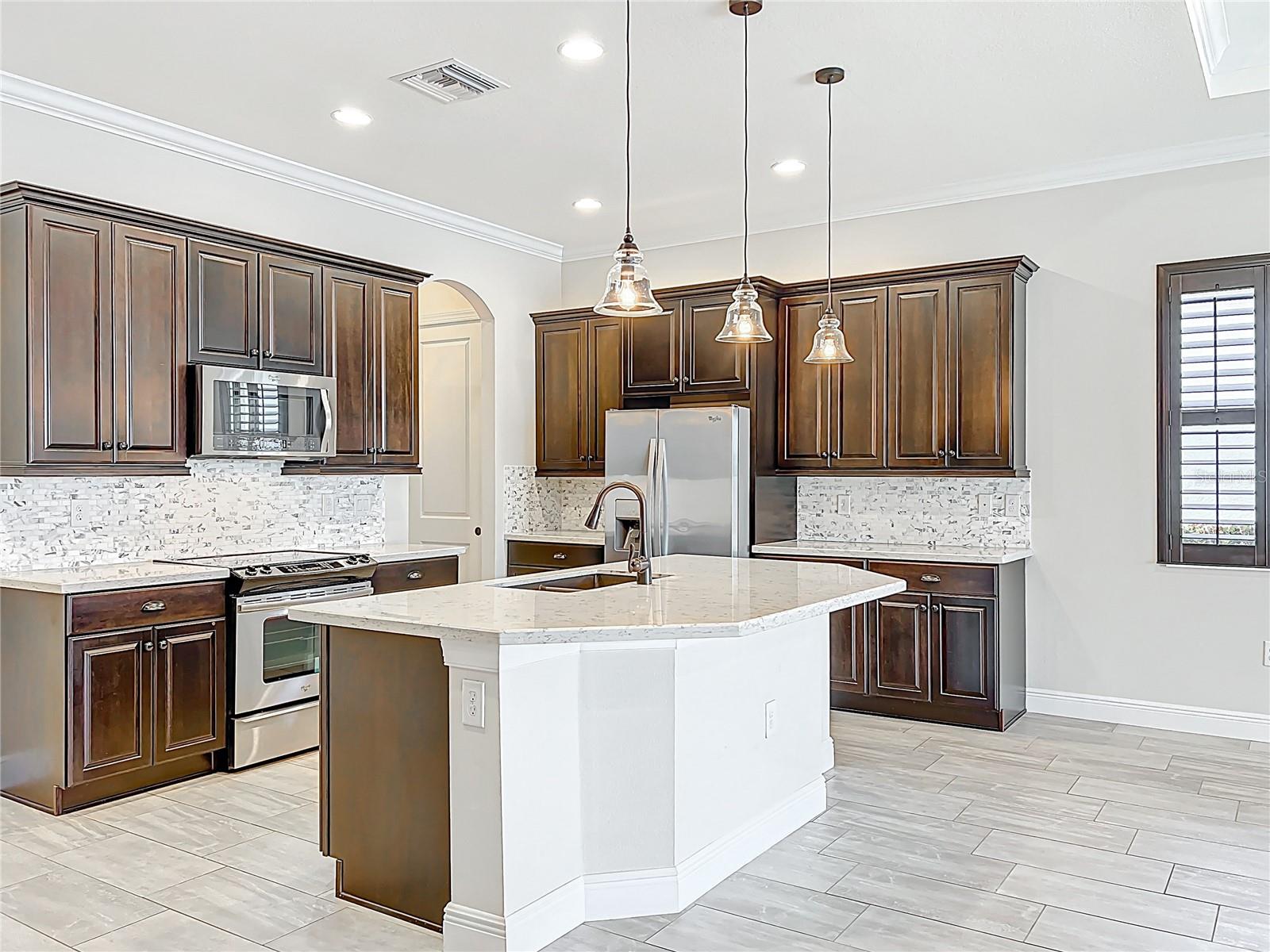 23823 WAVERLY CIR, VENICE, FL, 34293