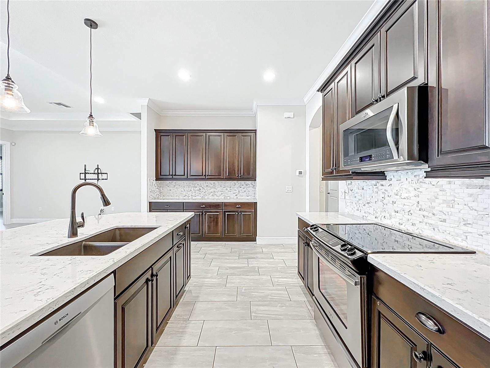 23823 WAVERLY CIR, VENICE, FL, 34293