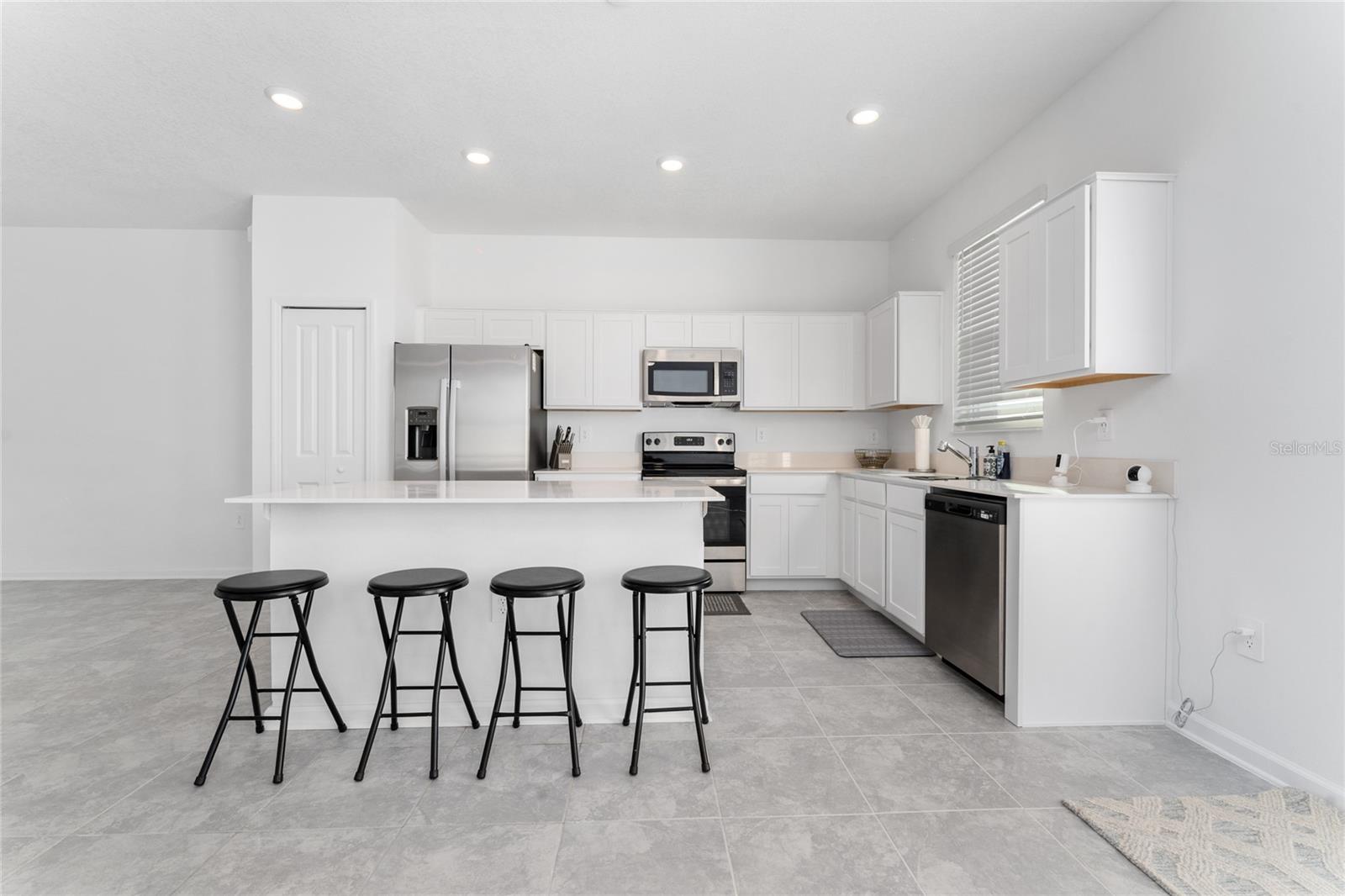 438 BOGEY DR, DAVENPORT, FL, 33896