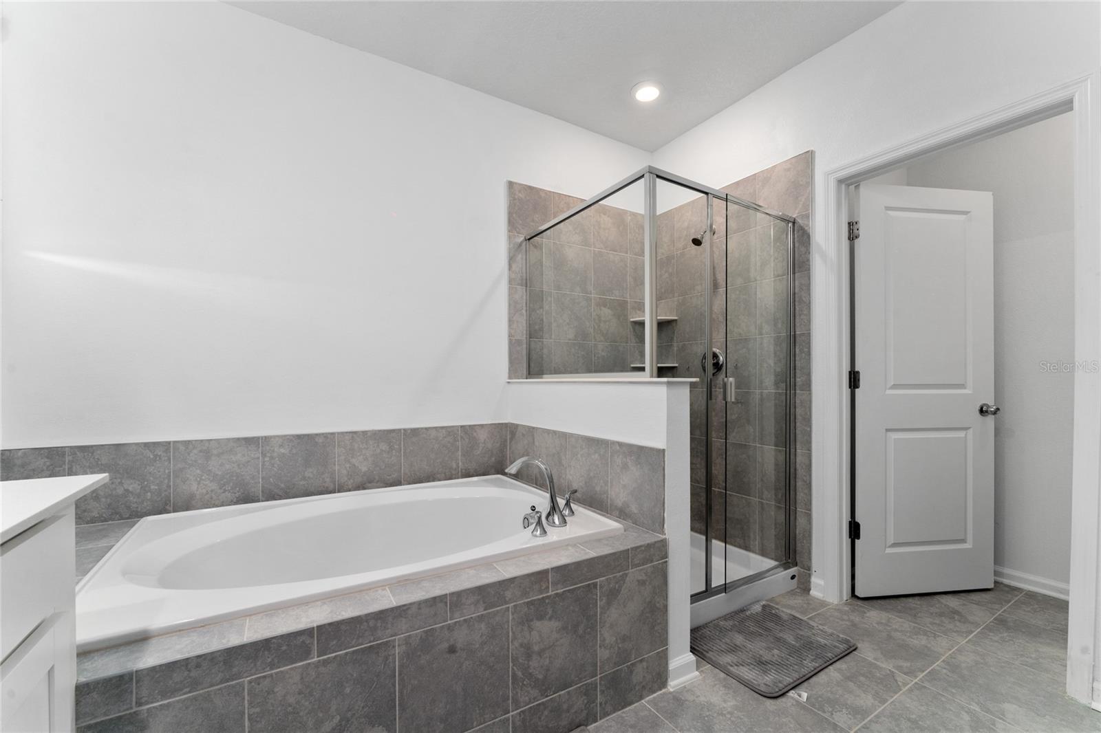 438 BOGEY DR, DAVENPORT, FL, 33896