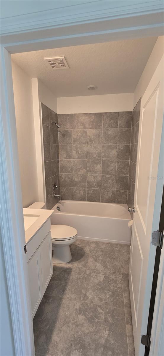 1037 HOLDEN WAY, EAGLE LAKE, FL, 33839