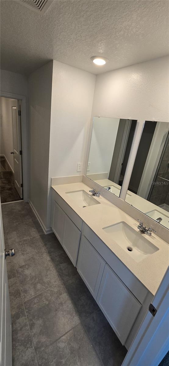 1037 HOLDEN WAY, EAGLE LAKE, FL, 33839