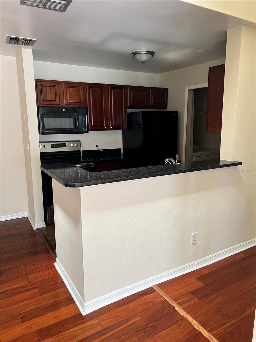 6148 WESTGATE DR #302, ORLANDO, FL, 32835