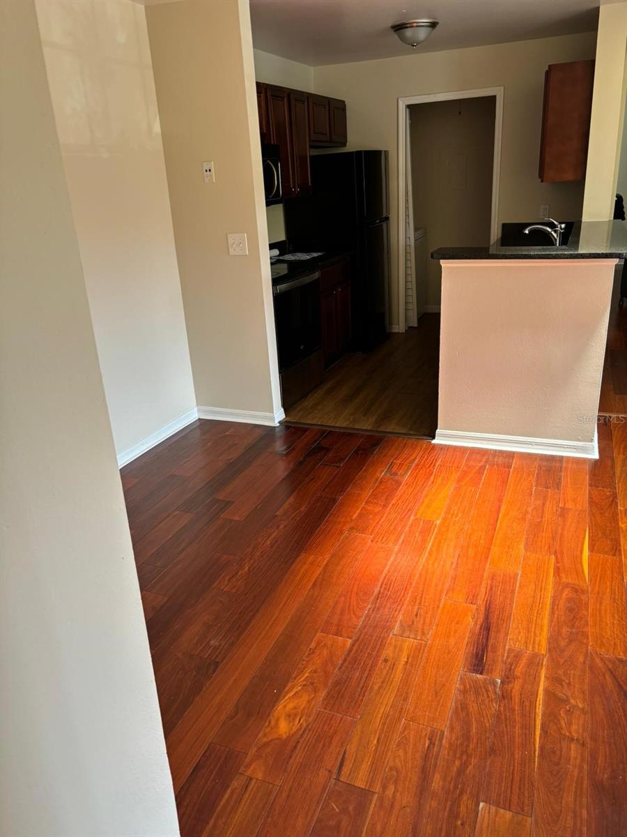 6148 WESTGATE DR #302, ORLANDO, FL, 32835