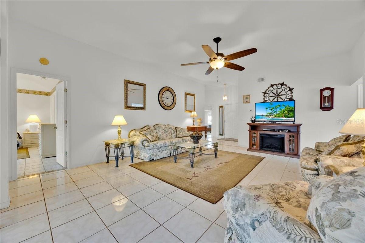 704 PINNACLE DR, HAINES CITY, FL, 33844